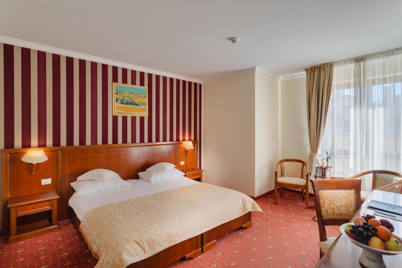 Hotel Opera Plaza Cluj-Napoca Exterior photo